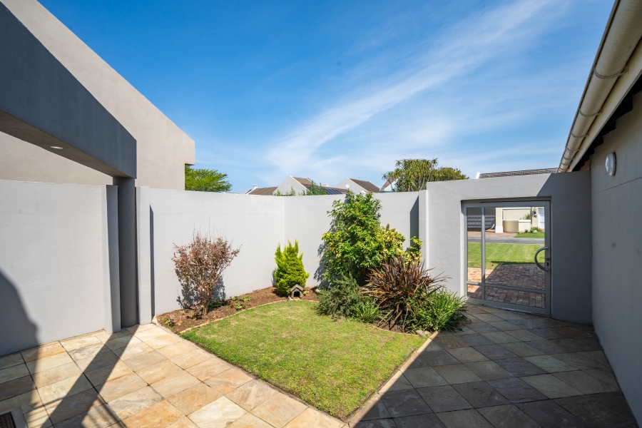 6 Bedroom Property for Sale in Royal Alfred Marina Eastern Cape